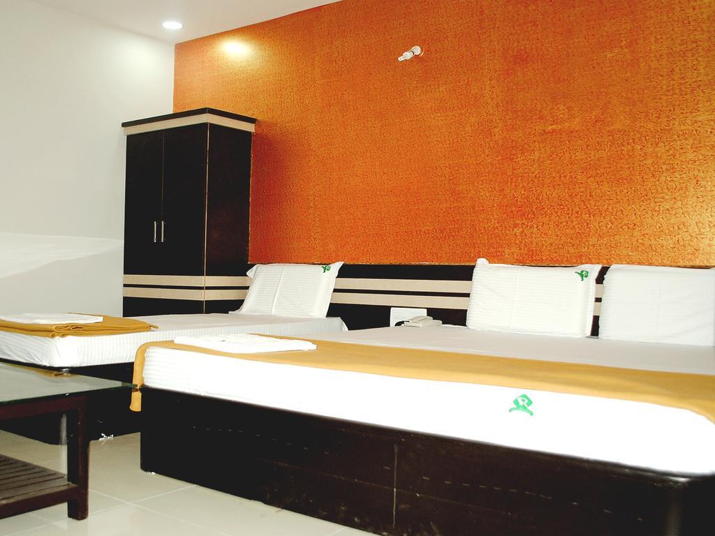Ssr Hotel Srikalahasti Esterno foto